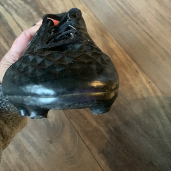 *Host Pick* Nike Kids Tiempo Soccer Cleats - Picture 5 of 8